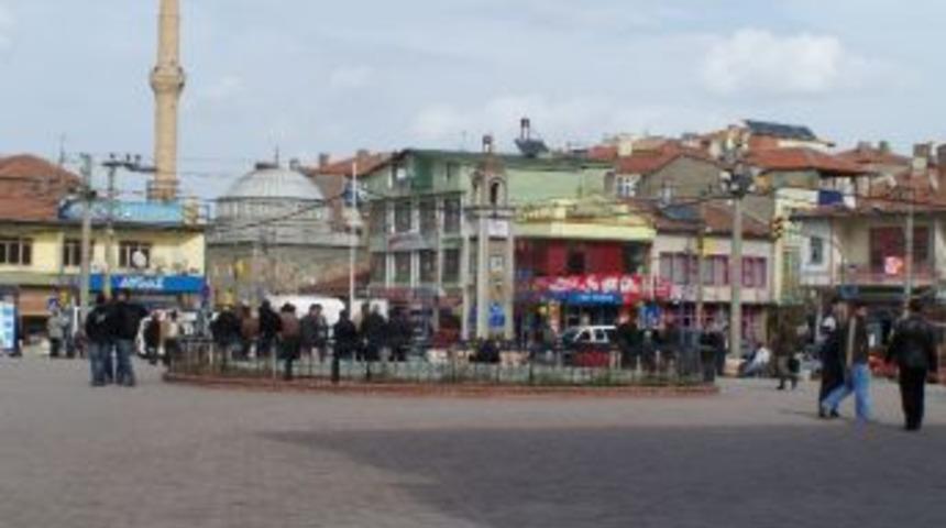 Alaca G&ouml;&ccedil; Vermeye Devam Ediyor