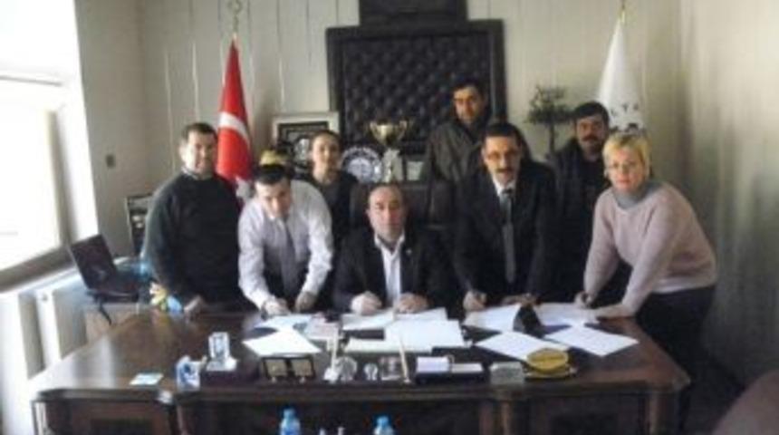 Balya&rsquo;da Belediye İş&ccedil;ilerinin Y&uuml;z&uuml; G&uuml;ld&uuml;