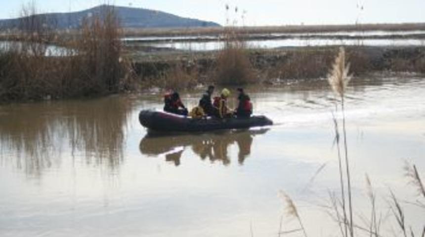 Arabayla Nehre D&uuml;şen Aileden 4. G&uuml;nde De Haber Yok
