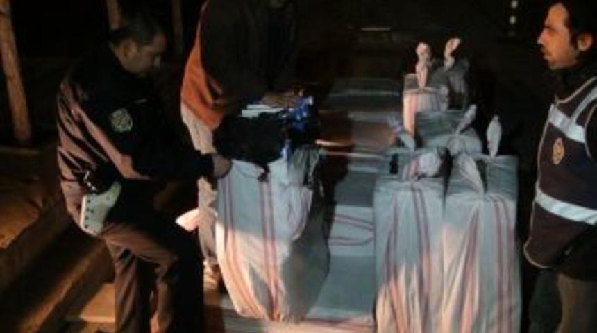 Aksaray'da 40 Bin Paket Ka&ccedil;ak Sigare Ele Ge&ccedil;irildi