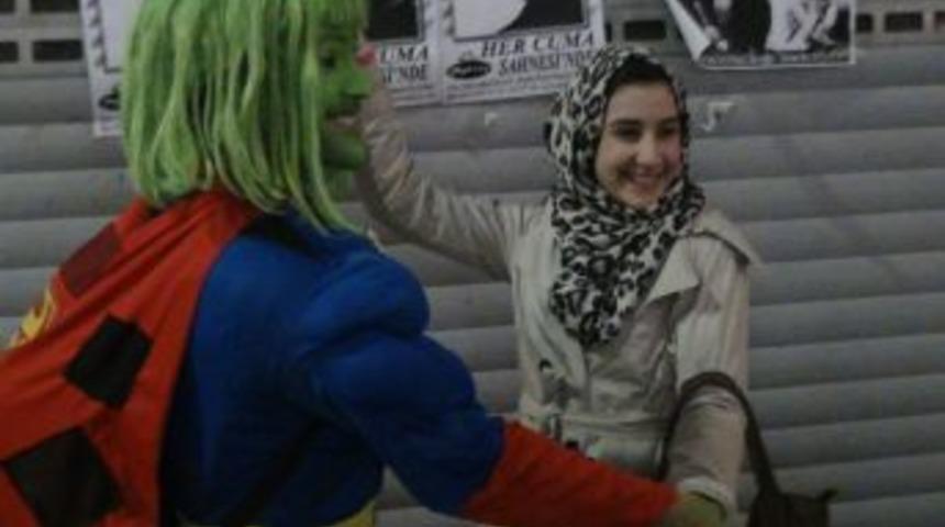 Taksim&rsquo;de Zabıtalardan Animat&ouml;r Avı