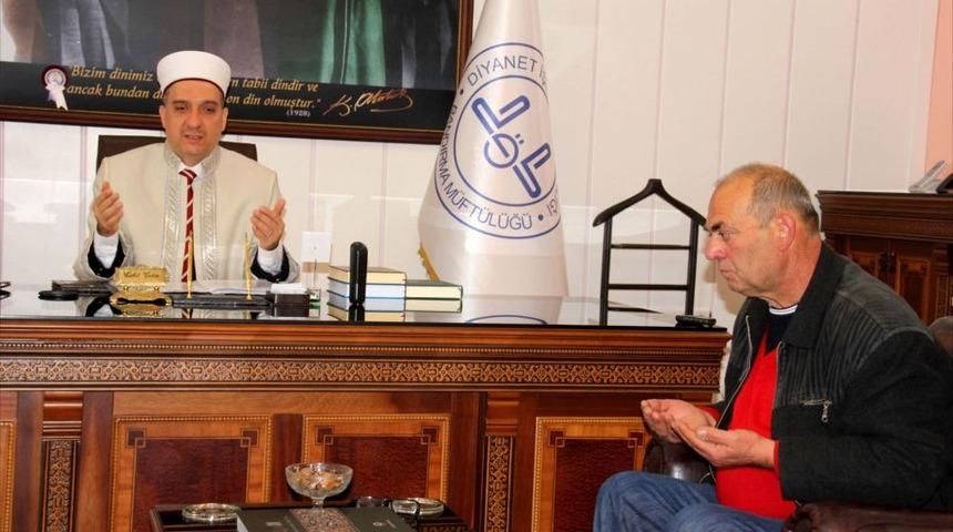 Halkın Misafirperverliğinden Etkilendi, M&uuml;sl&uuml;man Oldu