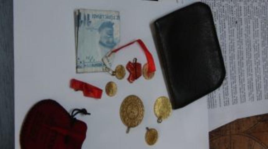 Bulduğu Altın Dolu &Ccedil;antayı Sahibine Teslim Etti