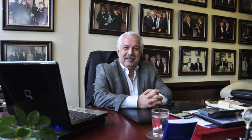 Şahin &Ouml;zer: Sanat&ccedil;ılarıma Ş&ouml;hret Psikolojisi Dersi Verdiriyorum