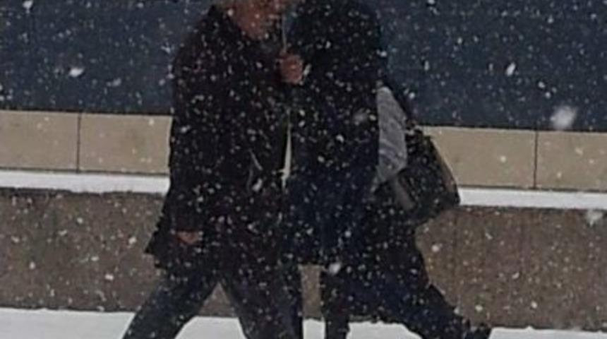 Van&rsquo;da Kar Yağışı Ve Sis