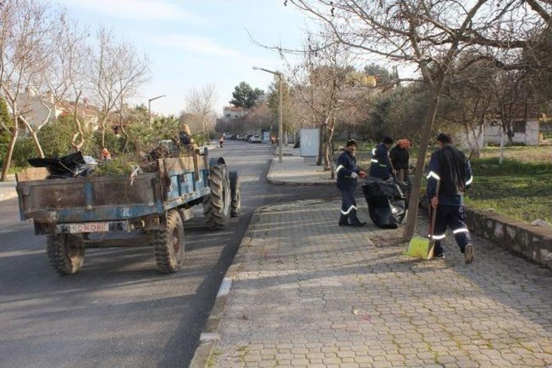 Urla'nın Sokakları Temizlendi