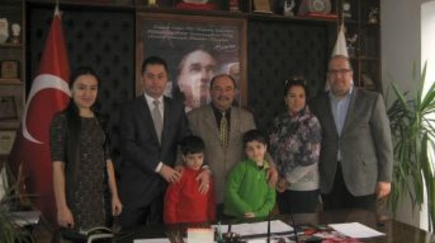 Yaşlılık Ve &Ccedil;ocuk Derneklerinden Başkan İneg&ouml;l'e Ziyaret