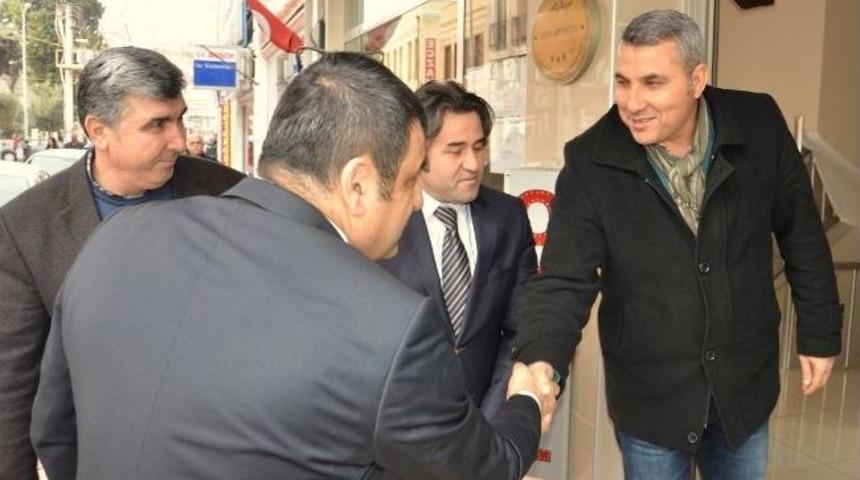 Rekt&ouml;r La&ccedil;iner&rsquo;den Pir Sultan Abdal Derneğine Ziyaret