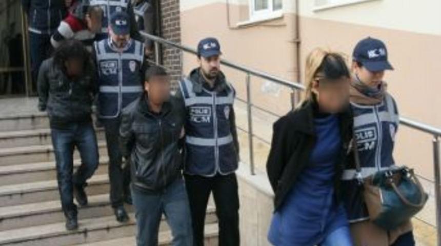 Kont&ouml;r Şebekesine 6 Tutuklama