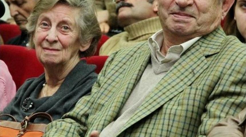 Usta&rsquo;ya Saygı&rsquo;da Alkış Tufanı