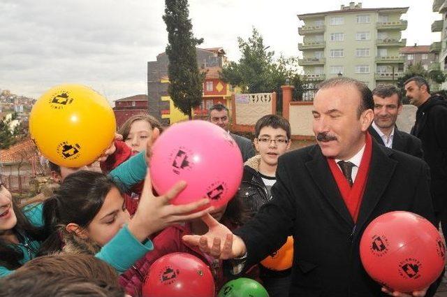 Başkan Doğan Mahalle Gezilerini S&uuml;rd&uuml;r&uuml;yor 2