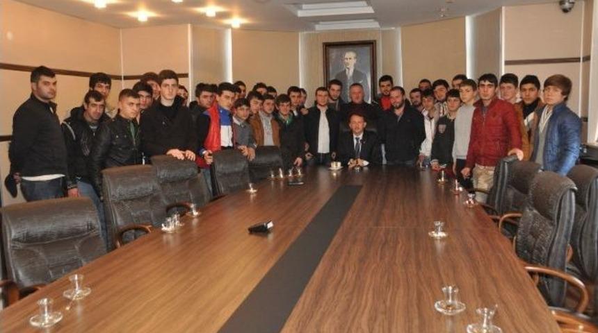 Başkan Karabalık, Arslanbeyli Gen&ccedil;leri Ağırladı
