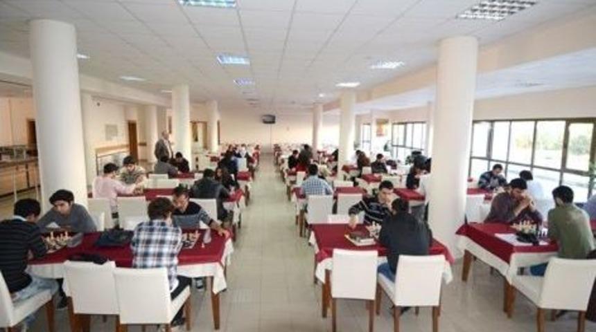 Me&uuml;&rsquo;de Satran&ccedil; Turnuvası