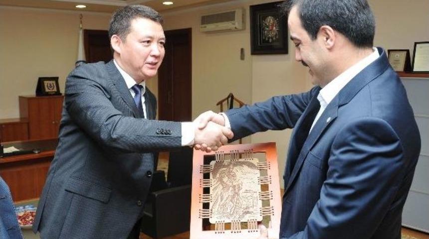 Kto, Orta Asya Pazarını Hedef Aldı