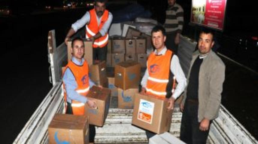 Kimse Yok Mu, Malatya'dan Suriyeli M&uuml;ltecilere 7'inci Yardım TIR'ını G&ouml;nderdi