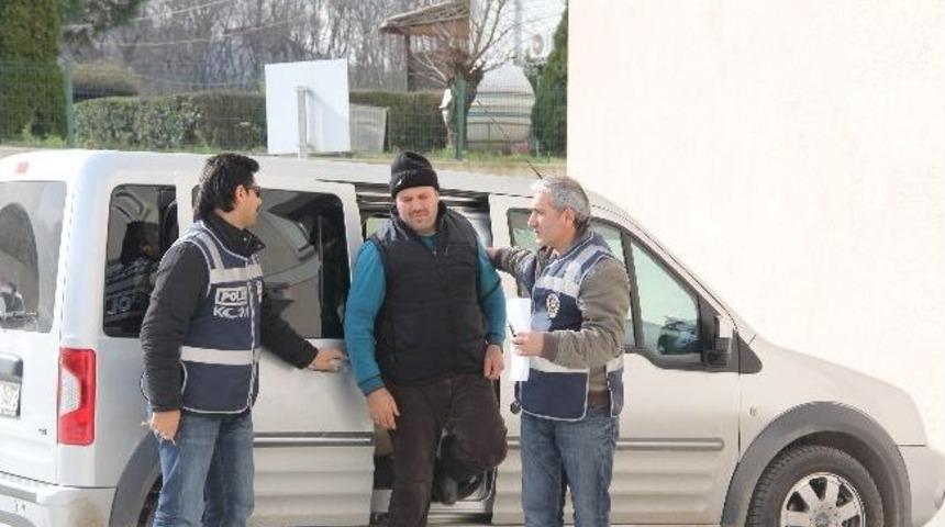 Sakarya'da 7 Bin Paket Ka&ccedil;ak Sigara Ele Ge&ccedil;irildi