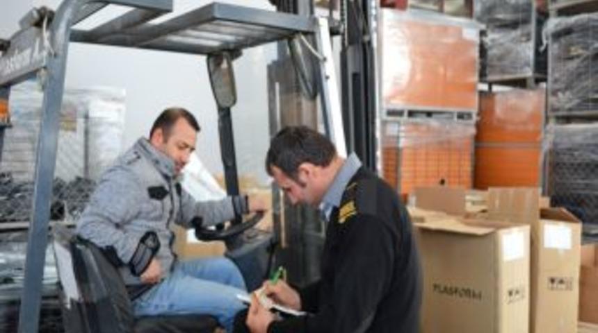 Fabrika Çalışanlarından Suriyeli Mültecilere Yardım Kampanyası