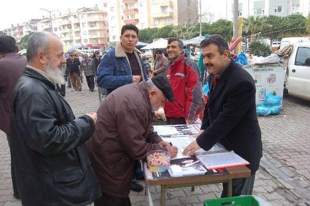 Halk Pazarında İmza Kampanyası