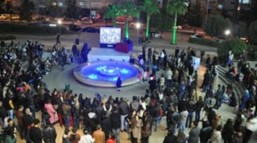 Barış Man&ccedil;o, &Ouml;l&uuml;m&uuml;n&uuml;n 14. Yıl D&ouml;n&uuml;m&uuml;nde Forum Mersin'de Anıldı