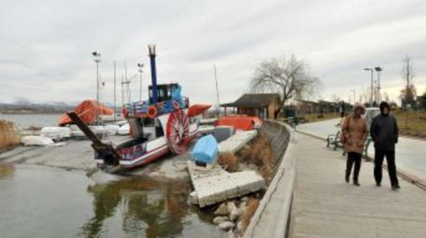 Mogan G&ouml;l&uuml;'nde Kış Pikniği