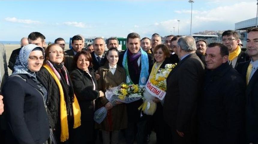 Sarıg&uuml;l, &Ccedil;amlıhemşin&rsquo;de Kar Festivaline Katıldı