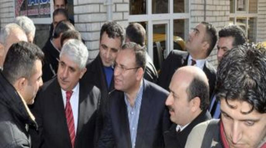 'Mahkemenin Baş&ouml;rt&uuml;s&uuml; Kararını Uygulamamak Anayasaya G&ouml;re Su&ccedil;'