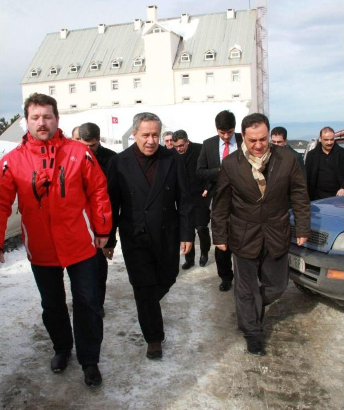 Arın&ccedil; Uludağ&rsquo;da Ailesiyle Birlikte Tatil Yapıyor