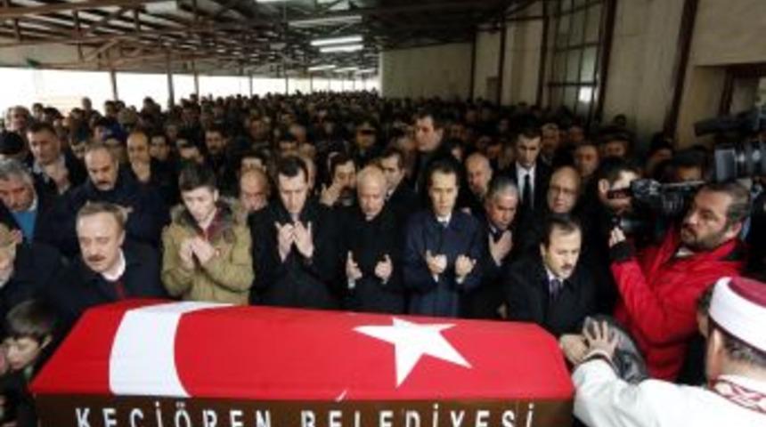 Patlamada Hayatını Kaybeden G&uuml;venlik G&ouml;revlisi Akarsu Son Yolculuğuna Uğurlandı