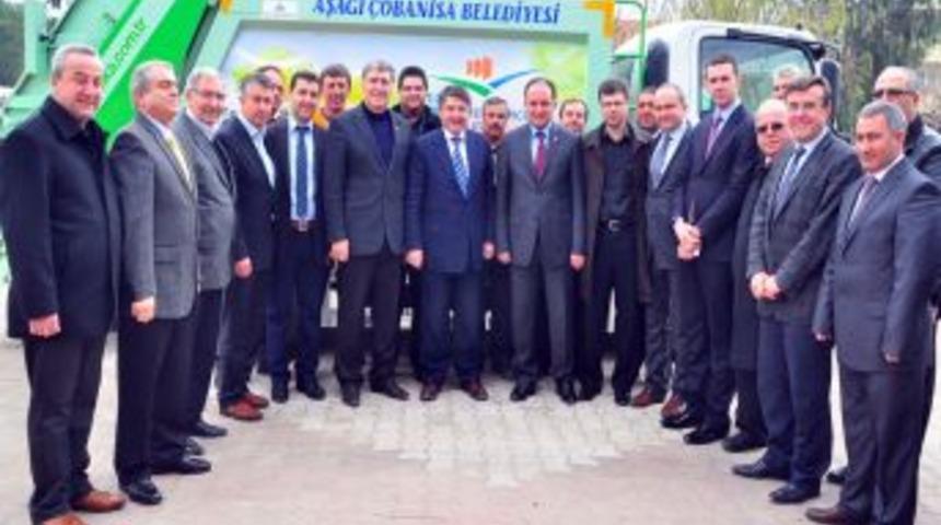 Manisa'da Dokuz Belediyeye Yeni &Ccedil;&ouml;p Arabaları Teslim Edildi