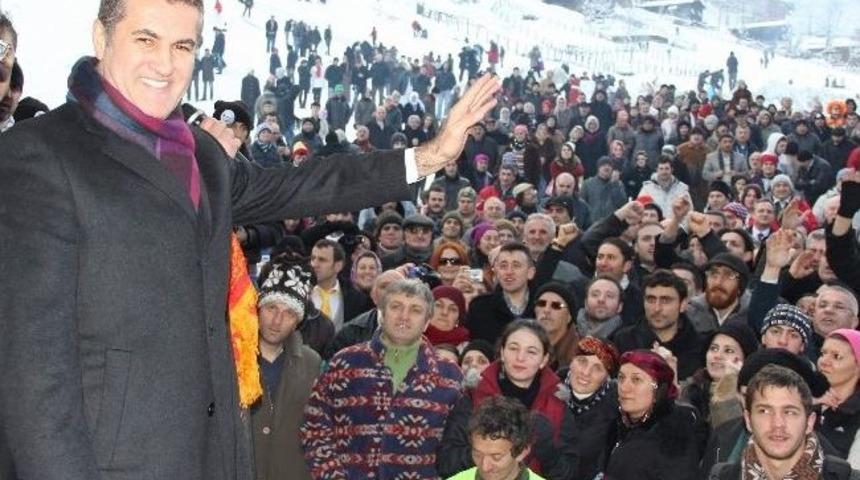 Sarıg&uuml;l, Rize&rsquo;de Kardan Adam Şenliklerine Katıldı