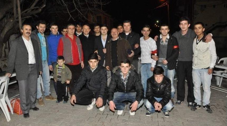 Karabalık Tepecikli Askerleri Uğurladı