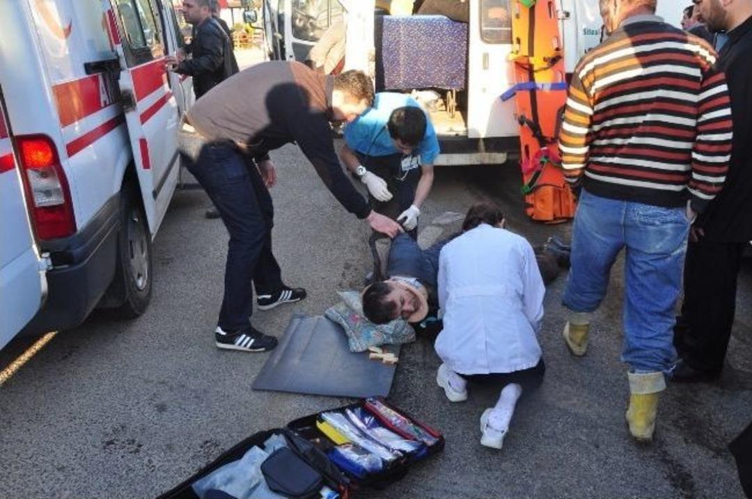 Cenaze D&ouml;n&uuml;ş&uuml; Kaza: 10 Yaralı