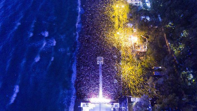 Kuşadası Gençlik Festivali'nde Duman ve Pentagram rüzgarı