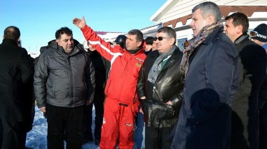 Şahin, &Ccedil;ambaşı Kayak Merkezi'ni İnceledi