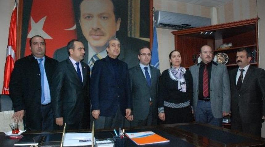 Bakan Eker Ak Parti Diyarbakır İl Başkanlığı'nı Ziyaret Etti