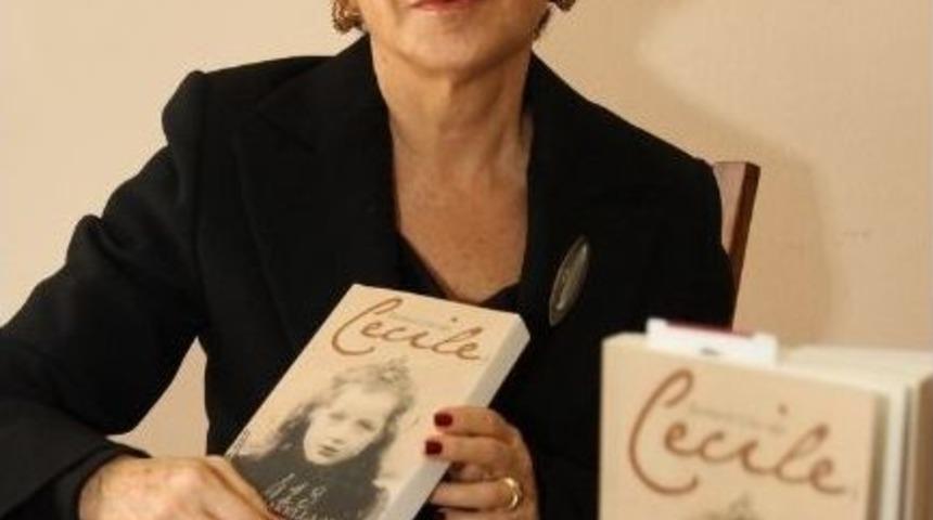 Okur Cecile&rsquo;le Tanıştı