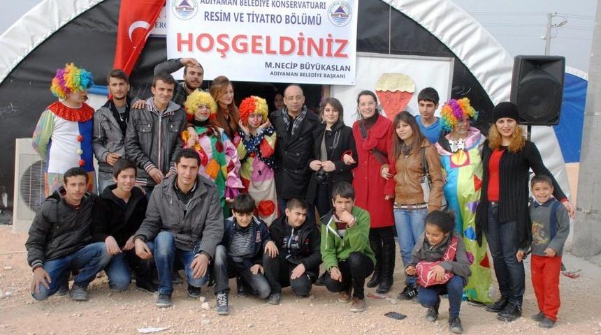 Suriyeli &Ccedil;ocukların Sevinci