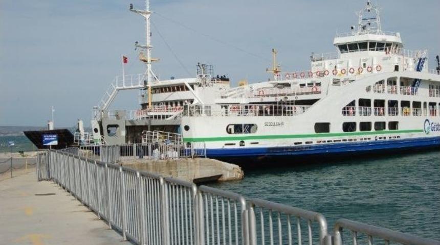 &Ccedil;anakkale&rsquo;de Lodos Deniz Ulaşımını Fel&ccedil; Etti