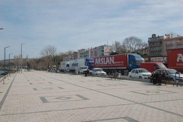 Çanakkale’de Lodos Deniz Ulaşımını Felç Etti