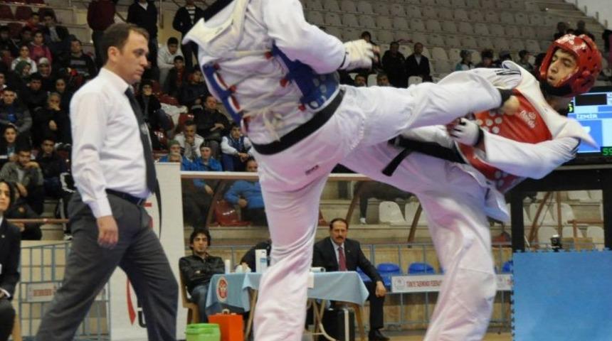 T&uuml;rkiye &Uuml;mitler Tekvando Şampiyonası Sona Erdi