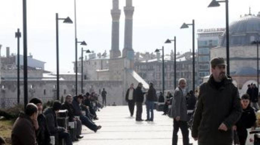 Sivas&rsquo;ta Bahar Havası Esiyor