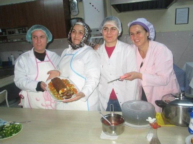 Alaplı Kız Teknik Ve Meslek Lisesinden Aş&ccedil;ı Yardımcılığı Kursu 1