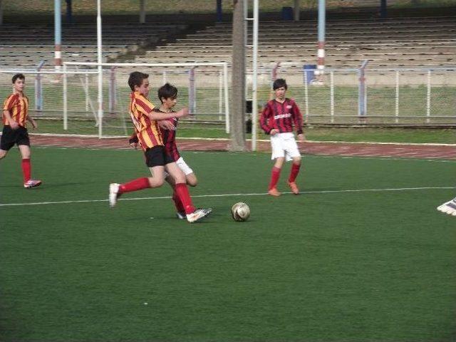 Erdemirspor, Gülüç'ü Farklı Geçti: 5-0