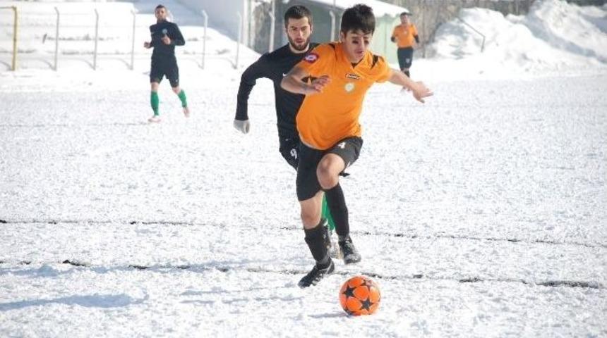 Karsspor Kendi Evinde Yara Aldı
