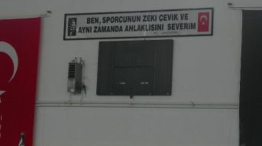 80.yıl Kapalı Spor Salonunun Skorboardı &Ccedil;alışmıyor