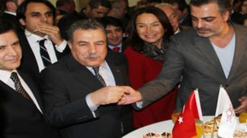 'H&uuml;k&uuml;met Kadın'ın Oyuncuları Akbağ Ve Midyat: Barış S&uuml;recine &Ccedil;ok Umutlandık