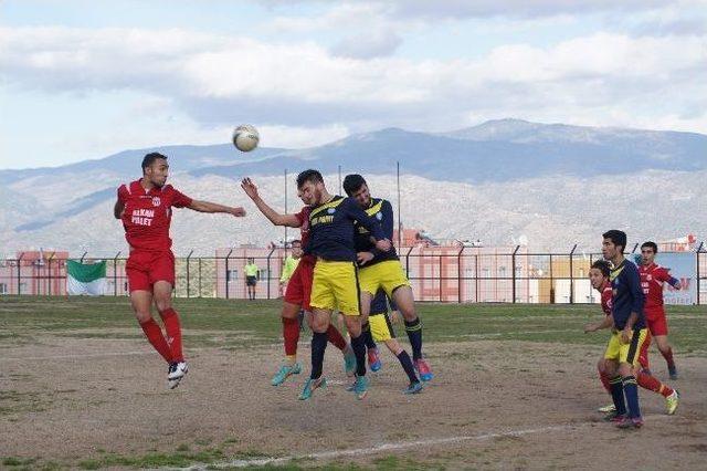 Bozdoğan Sazlı&rsquo;yı &Uuml;&ccedil; Golle Uğurladı 1