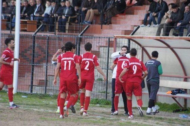 Bozdoğan Sazlı&rsquo;yı &Uuml;&ccedil; Golle Uğurladı 2