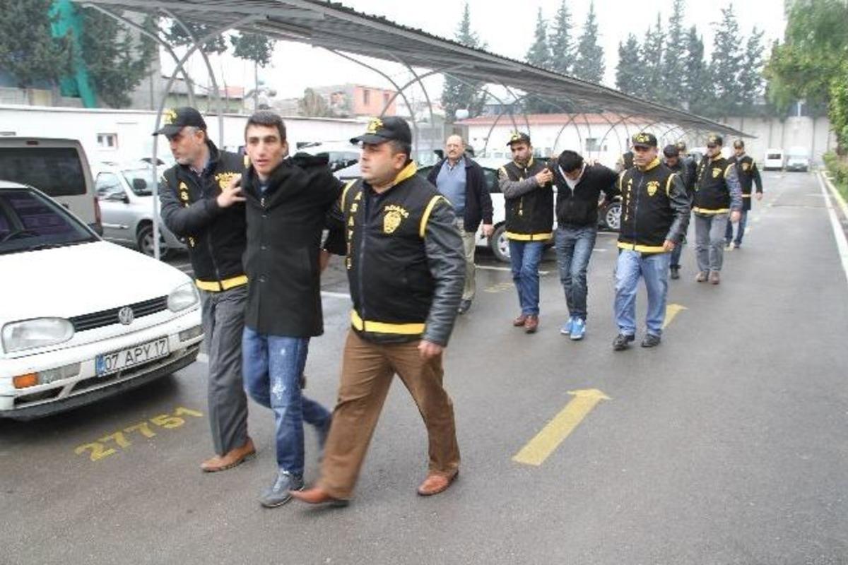 Pkk'nın Kuyumcu Soydurduğu Şahıslar Yakalandı