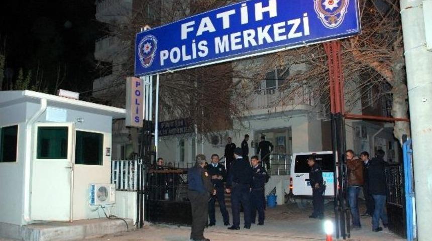 Motosiklet İle Minib&uuml;s &Ccedil;arpıştı: 1 &Ouml;l&uuml;, 1 Yaralı